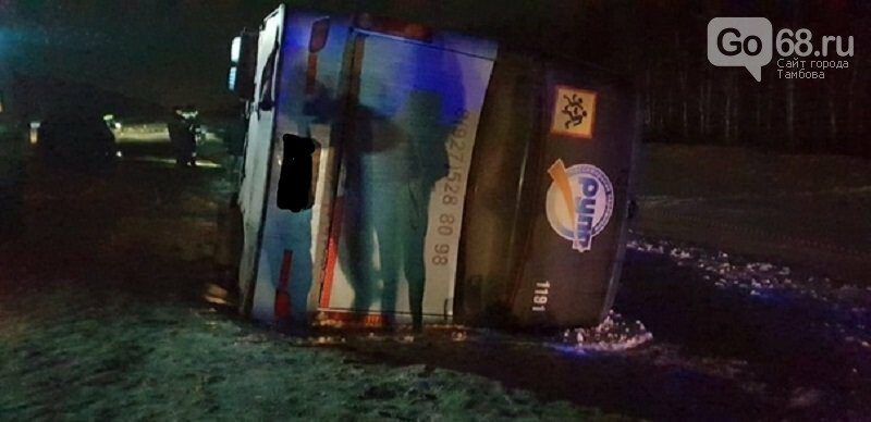 Пассажирский автобус «Камышин-Москва» попал в ДТП под Тамбовом из-за гололеда, фото-1