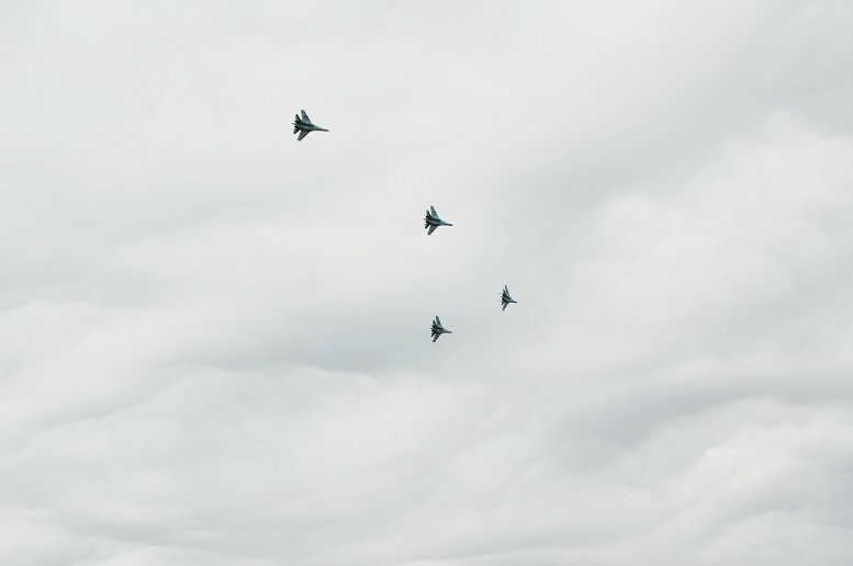 Фигуры высшего пилотажа, воздушный бой и выставка техники - фотообзор авиашоу в Тамбове, фото-15