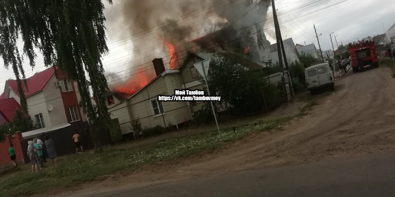На севере Тамбова сгорели два дома с надворными постройками, фото-9