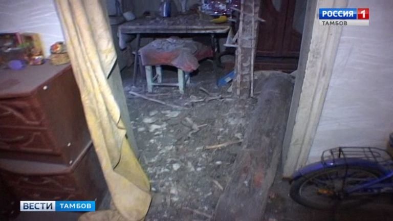 В Тамбове в двухэтажном жилом доме обрушился потолок, фото-2