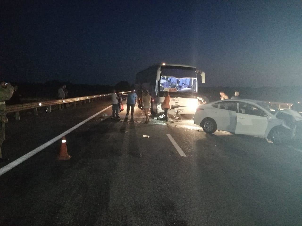 В Тамбовской области легковушка врезалась в пассажирский автобус, фото-1